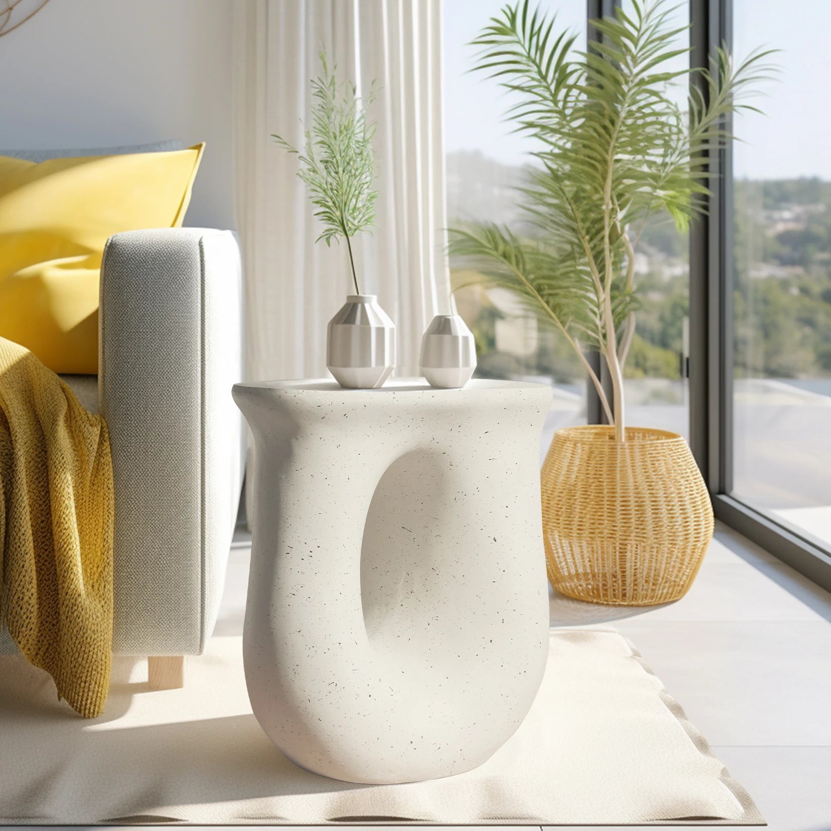 17.7'' Pedestal Table Stand - Handcast Polyresin Cabin Decor, Side Table & Plant Stand