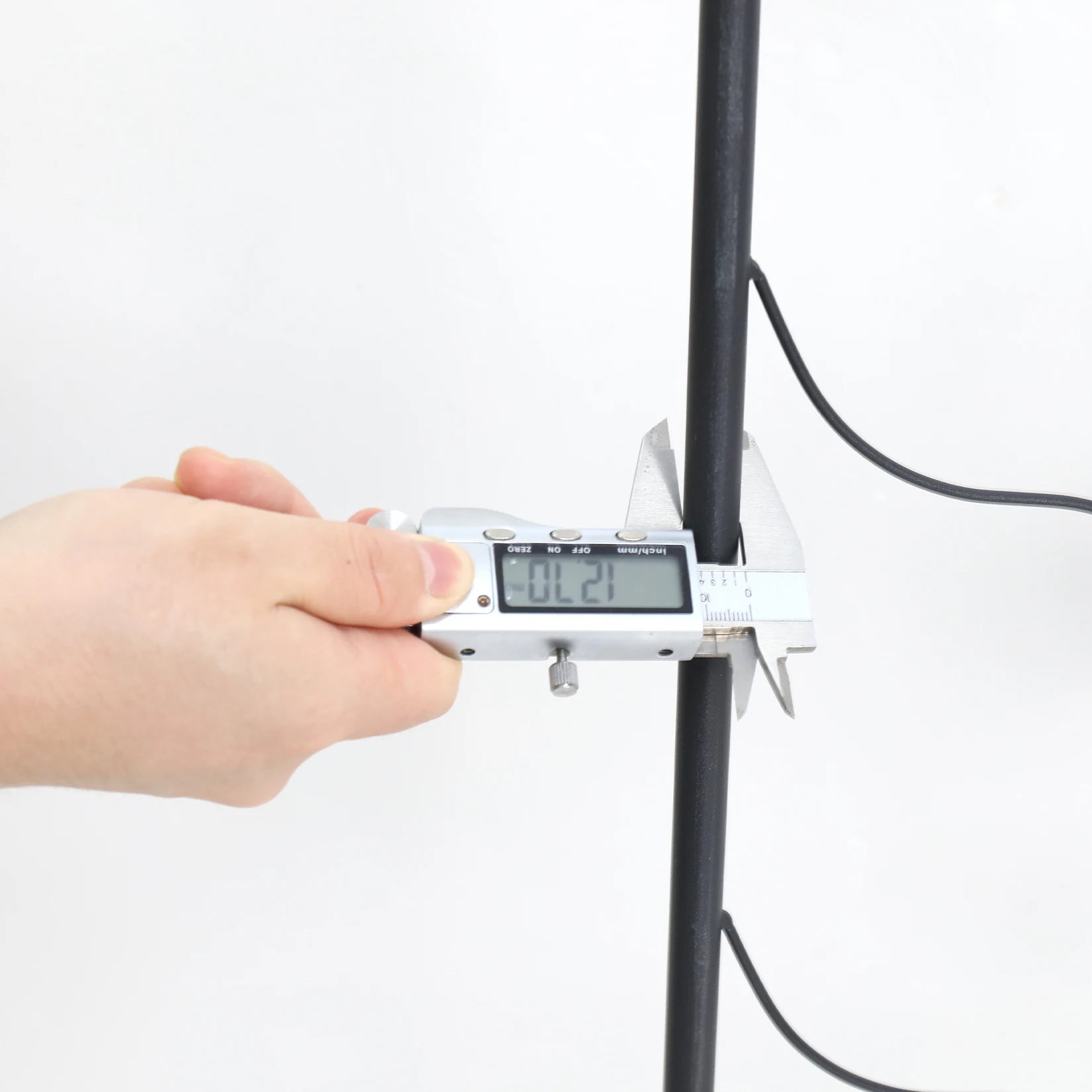 71 " Garden Trellis Decorative Outdoor Tall Metal Fence Black Lattice Panel Yard Corner Décor for Climbing Plant Flower